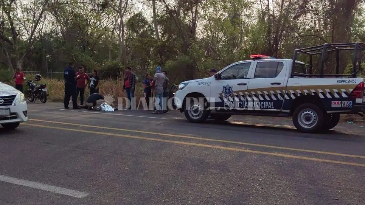 mujer fallecida en carretera